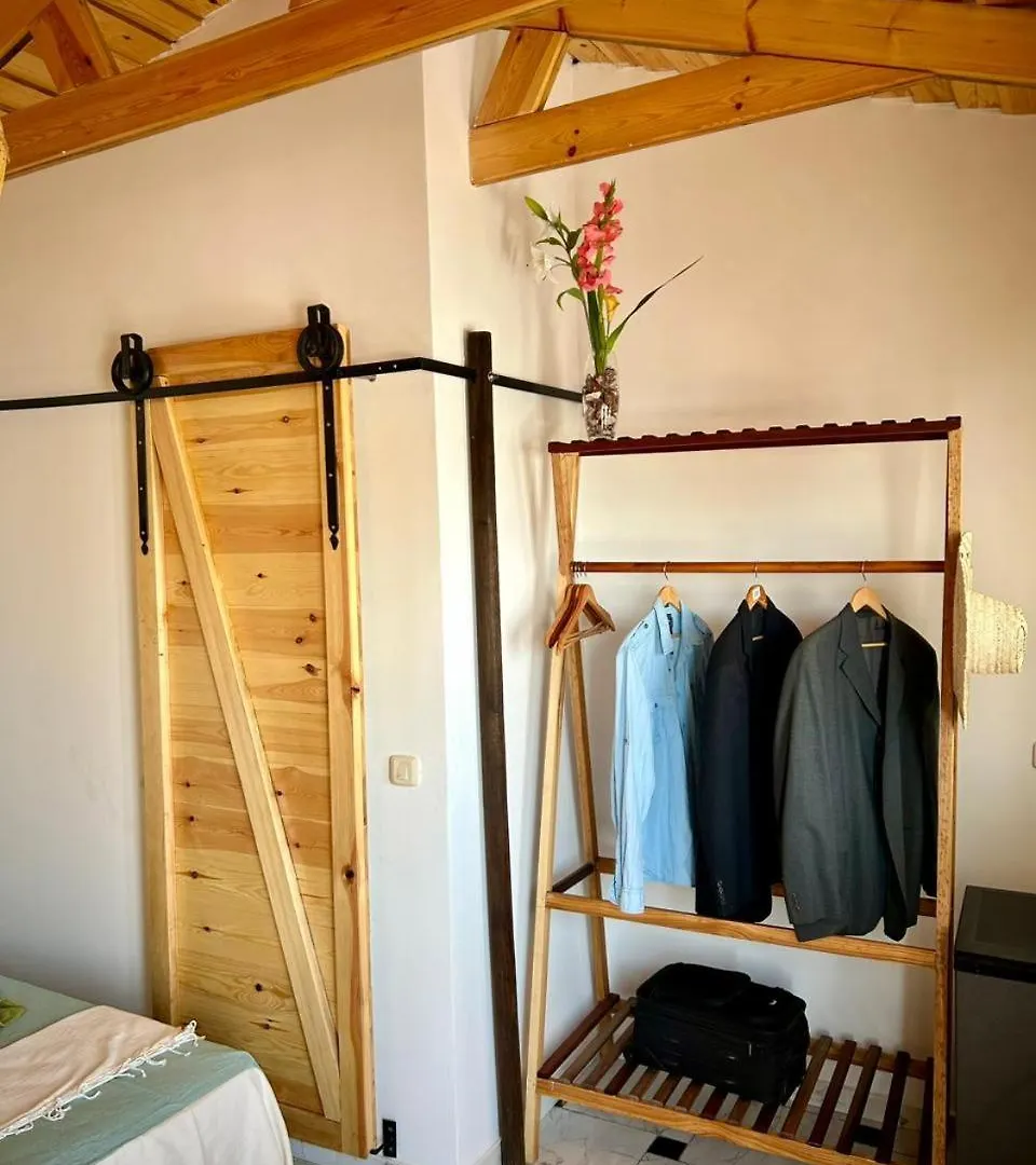 Guest house L'Artisan Hotel Harqalah